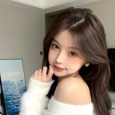 有色彩的女子